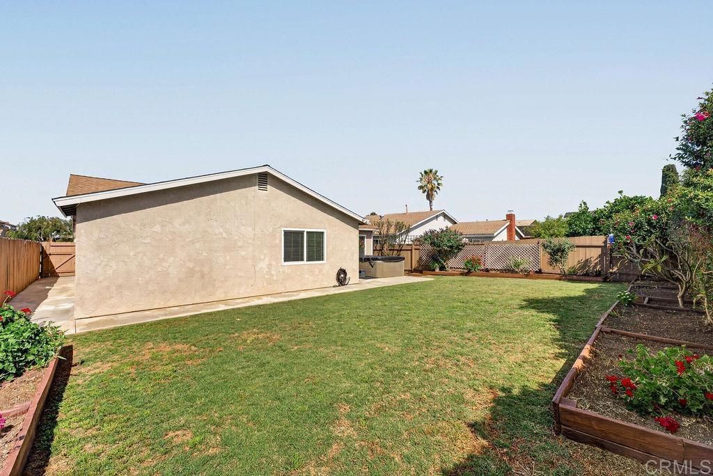 Image 41 of property listing at 10943 Martinique Way, San Diego, CA 92126