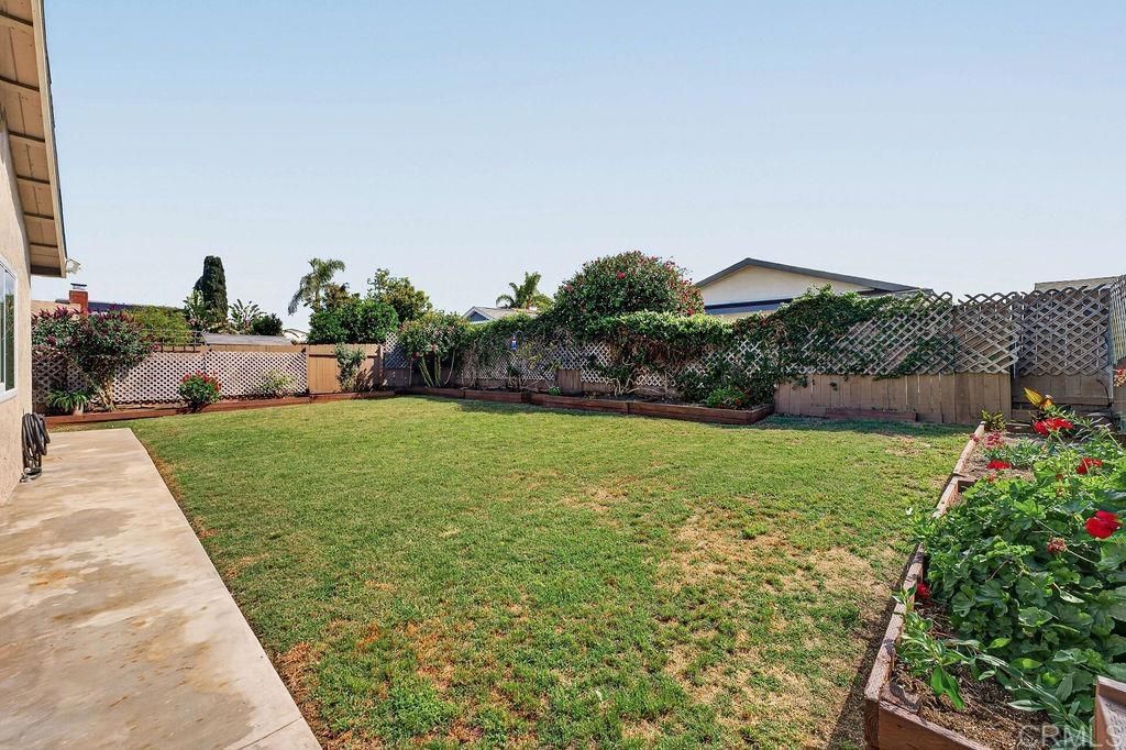 Image 43 of property listing at 10943 Martinique Way, San Diego, CA 92126