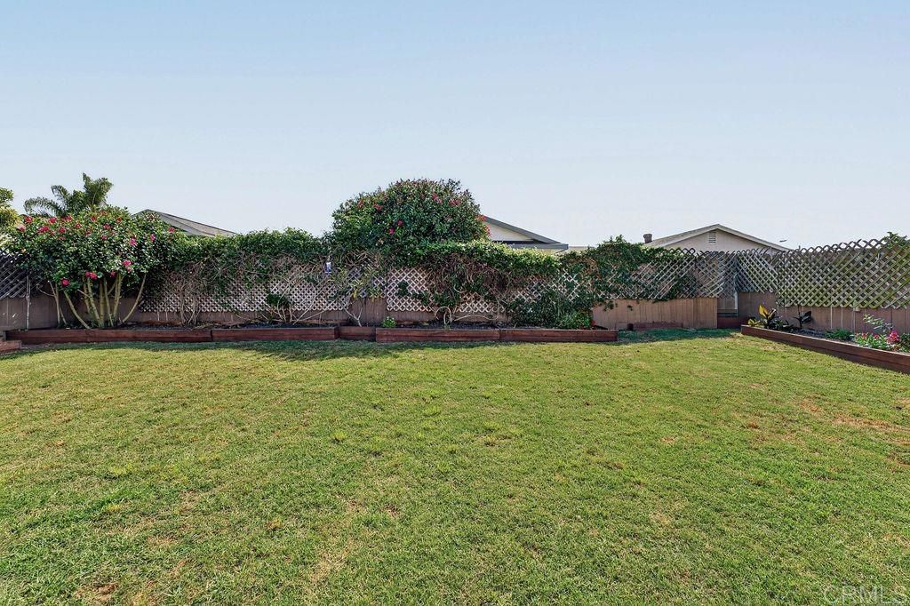 Image 44 of property listing at 10943 Martinique Way, San Diego, CA 92126