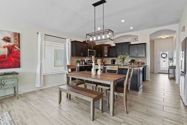 325 SAMUEL VISTA Street, Horizon City, TX 79928