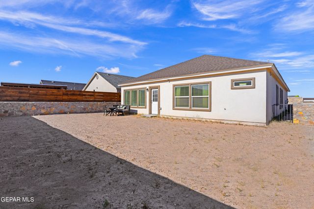 325 SAMUEL VISTA Street, Horizon City, TX 79928