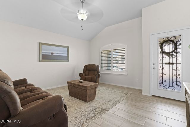 325 SAMUEL VISTA Street, Horizon City, TX 79928