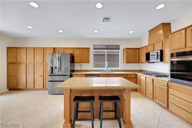 625 Bighorn Creek Street, Henderson, NV 89002