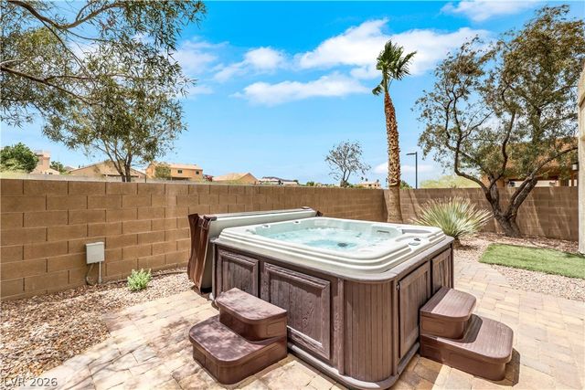 625 Bighorn Creek Street, Henderson, NV 89002