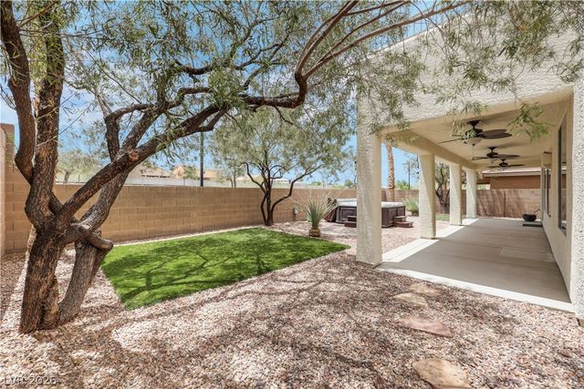 625 Bighorn Creek Street, Henderson, NV 89002