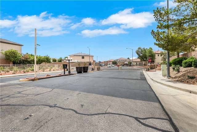 625 Bighorn Creek Street, Henderson, NV 89002