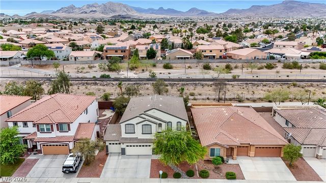 625 Bighorn Creek Street, Henderson, NV 89002