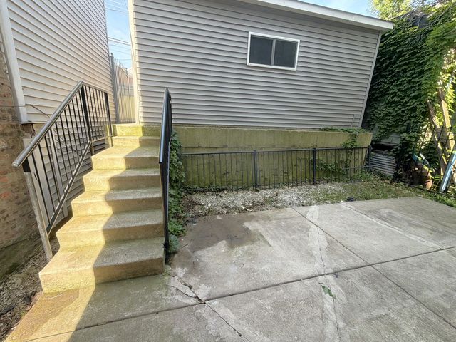 1708 S Desplaines Street 1, Chicago, IL 60616