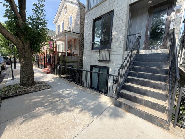 1708 S Desplaines Street 1, Chicago, IL 60616