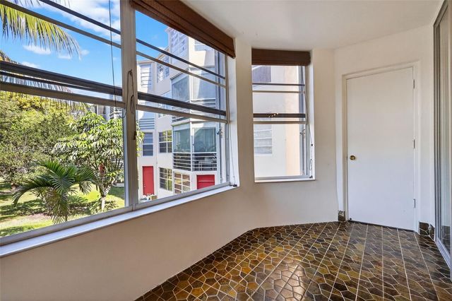 1501 NE 191st St C212, Miami, FL 33179