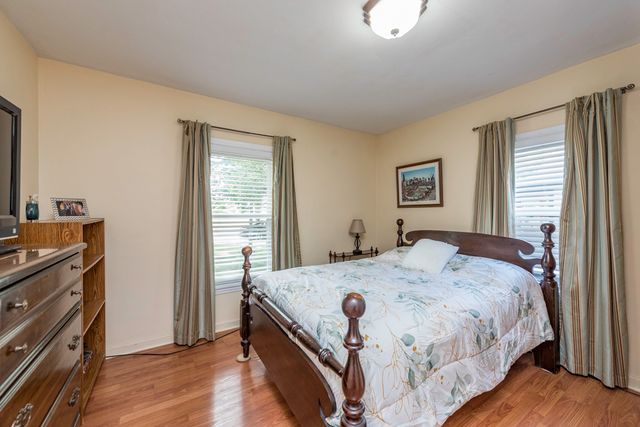 3315 Emmaus Avenue, Zion, IL 60099