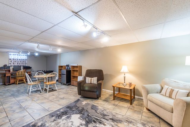 3315 Emmaus Avenue, Zion, IL 60099