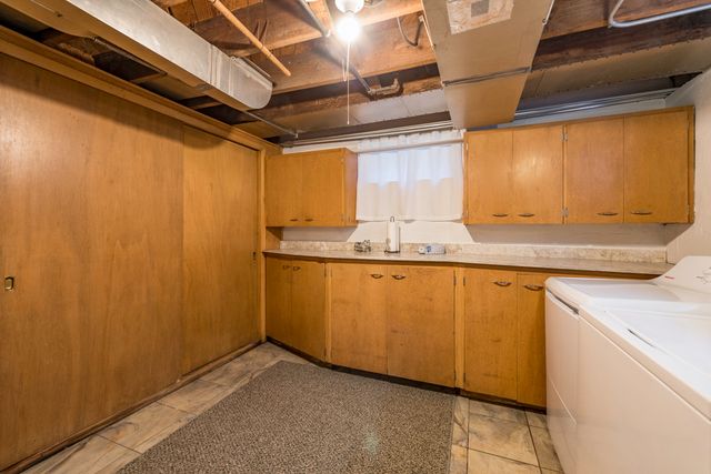 3315 Emmaus Avenue, Zion, IL 60099