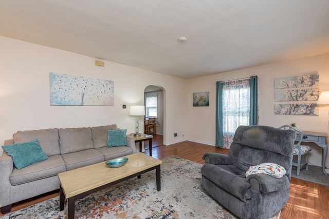3315 Emmaus Avenue, Zion, IL 60099