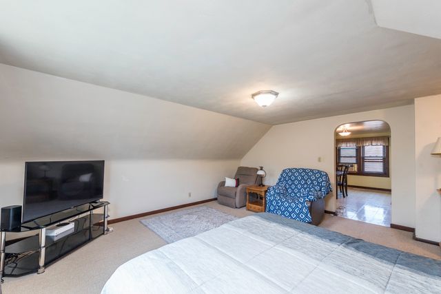 3315 Emmaus Avenue, Zion, IL 60099