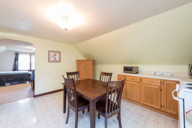 3315 Emmaus Avenue, Zion, IL 60099