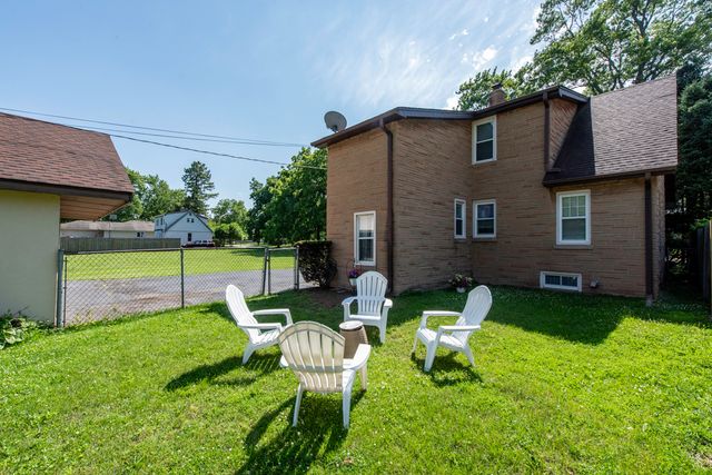 3315 Emmaus Avenue, Zion, IL 60099
