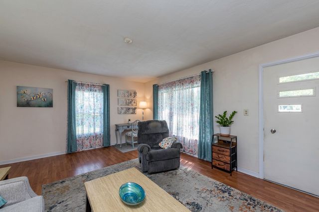 3315 Emmaus Avenue, Zion, IL 60099