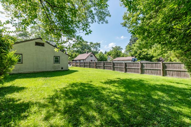3315 Emmaus Avenue, Zion, IL 60099