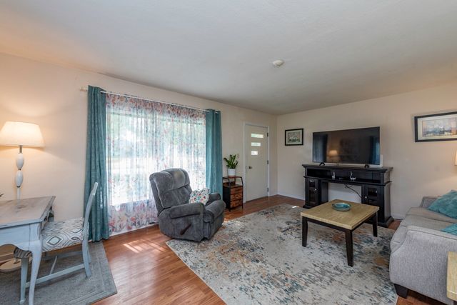 3315 Emmaus Avenue, Zion, IL 60099