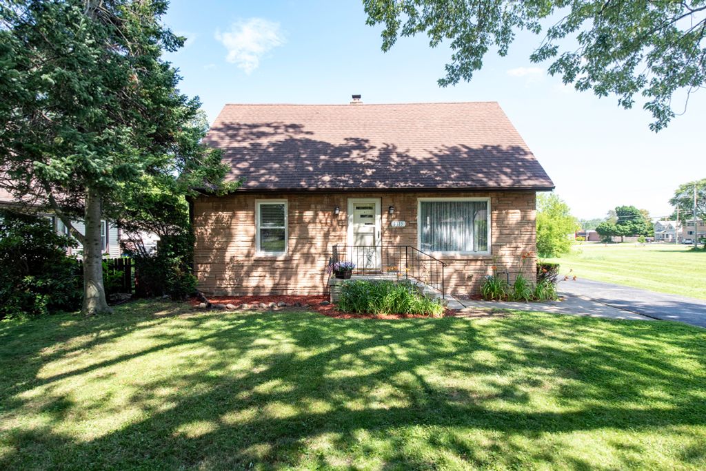 3315 Emmaus Avenue, Zion, IL 60099