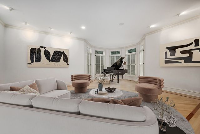 3481 Bradley Court, Highland Park, IL 60035