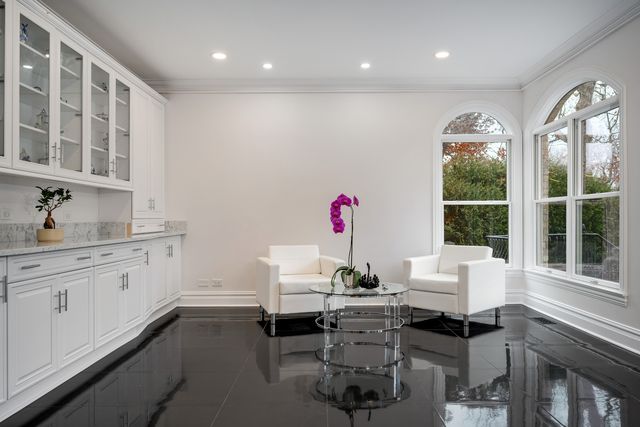 3481 Bradley Court, Highland Park, IL 60035