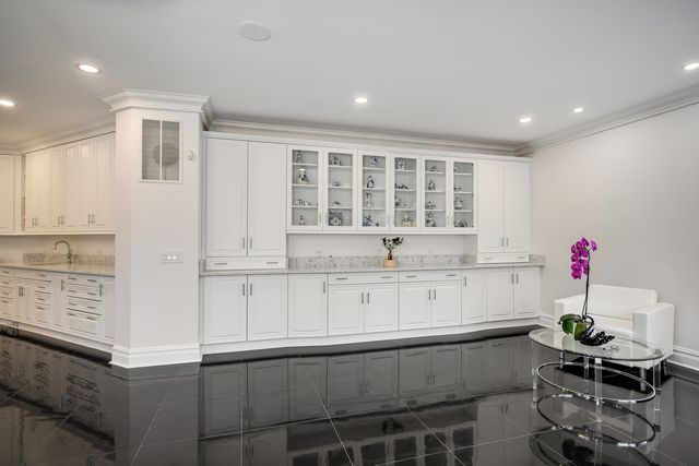 3481 Bradley Court, Highland Park, IL 60035