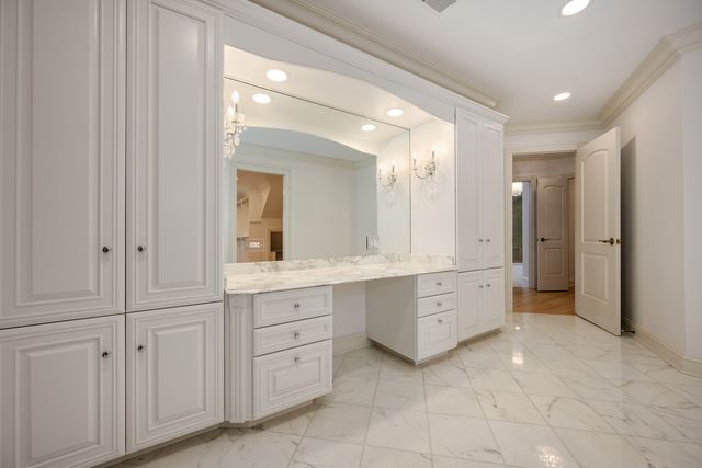 3481 Bradley Court, Highland Park, IL 60035