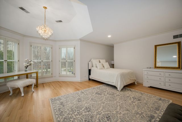 3481 Bradley Court, Highland Park, IL 60035