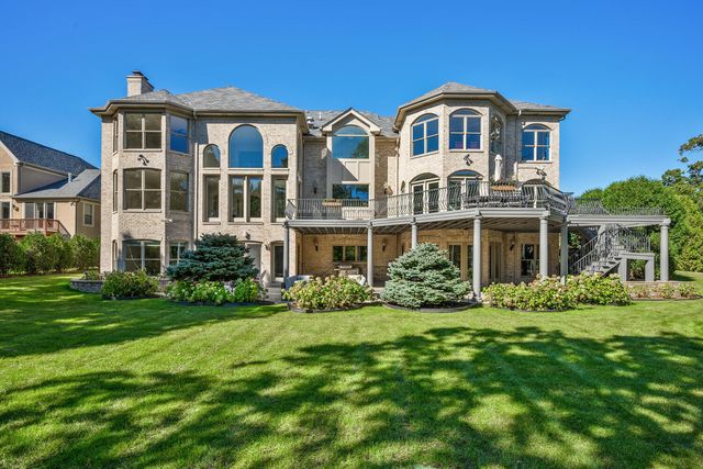 3481 Bradley Court, Highland Park, IL 60035