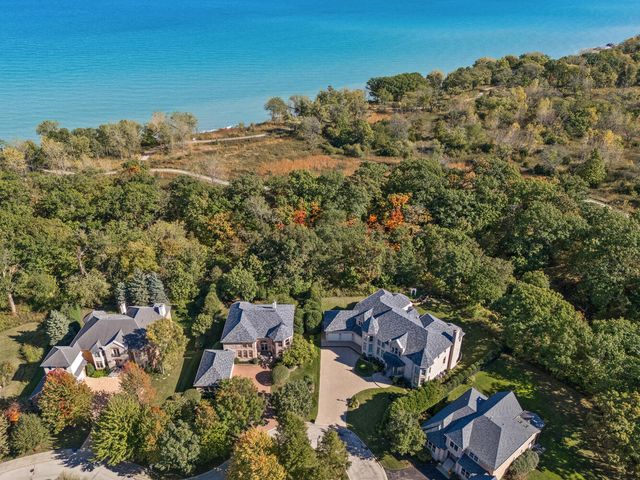 3481 Bradley Court, Highland Park, IL 60035