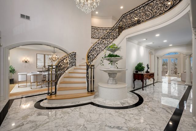 3481 Bradley Court, Highland Park, IL 60035