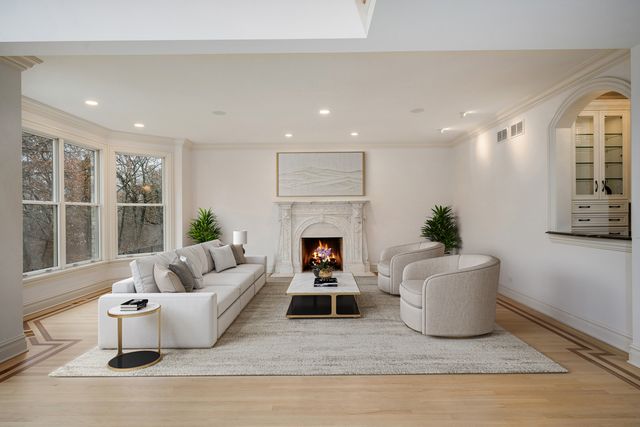 3481 Bradley Court, Highland Park, IL 60035