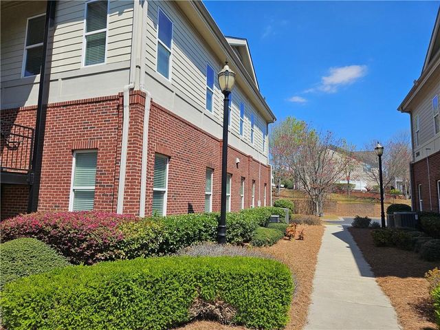 950 Scales Road 204, Suwanee, GA 30024