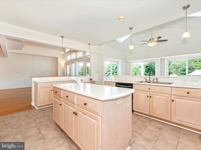 12 BARLEY FIELD, Dickerson, MD 20842