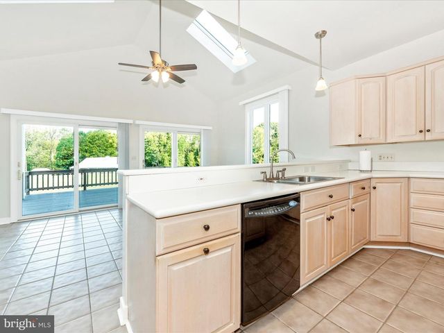 12 BARLEY FIELD, Dickerson, MD 20842