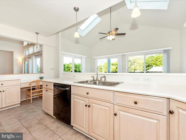 12 BARLEY FIELD, Dickerson, MD 20842