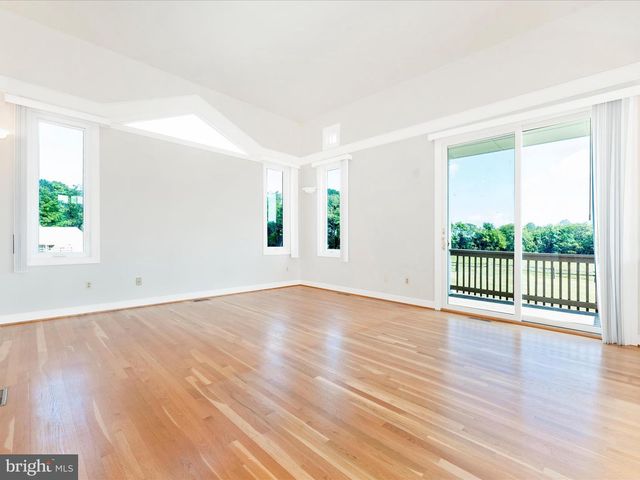 12 BARLEY FIELD, Dickerson, MD 20842