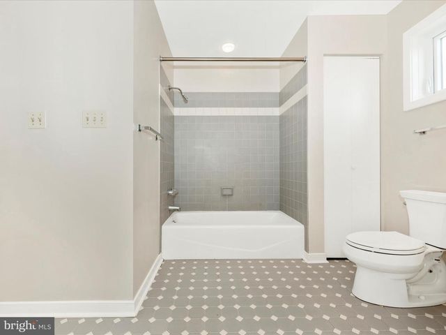 12 BARLEY FIELD, Dickerson, MD 20842