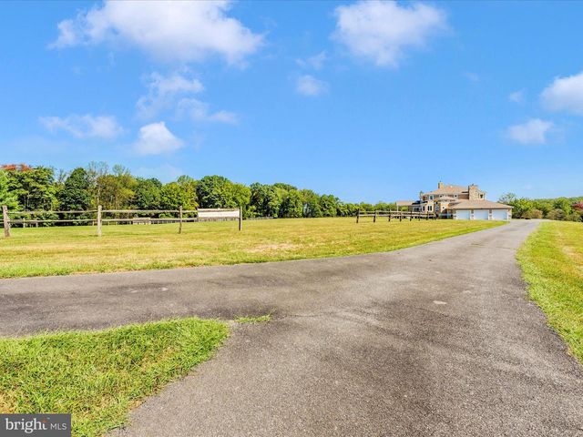 12 BARLEY FIELD, Dickerson, MD 20842