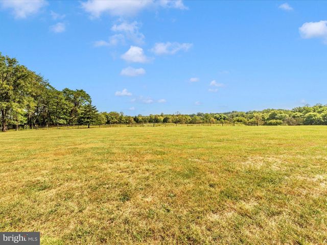 12 BARLEY FIELD, Dickerson, MD 20842