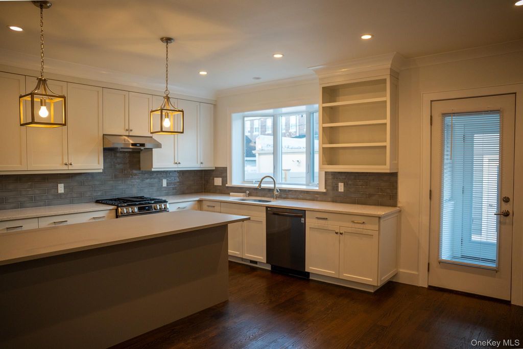 26 Pratt Street, New Rochelle, NY 10801 — photo 5