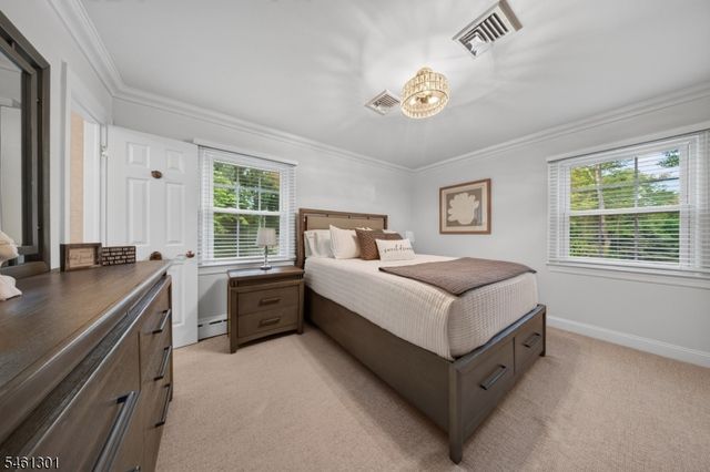 3 Debby Ln, Warren Twp., NJ 07059