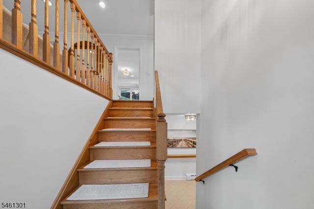 3 Debby Ln, Warren Twp., NJ 07059