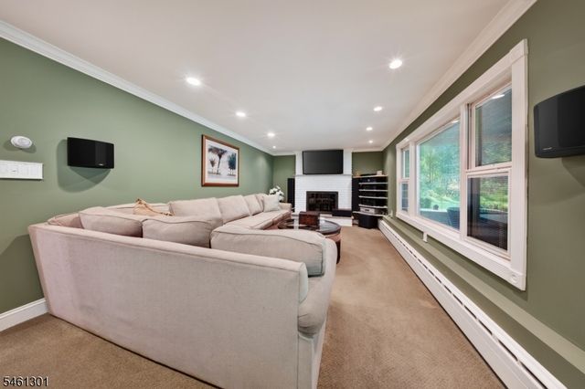 3 Debby Ln, Warren Twp., NJ 07059