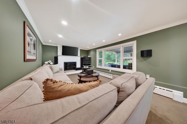 3 Debby Ln, Warren Twp., NJ 07059