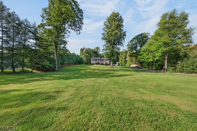 3 Debby Ln, Warren Twp., NJ 07059