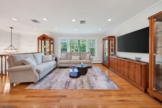 3 Debby Ln, Warren Twp., NJ 07059