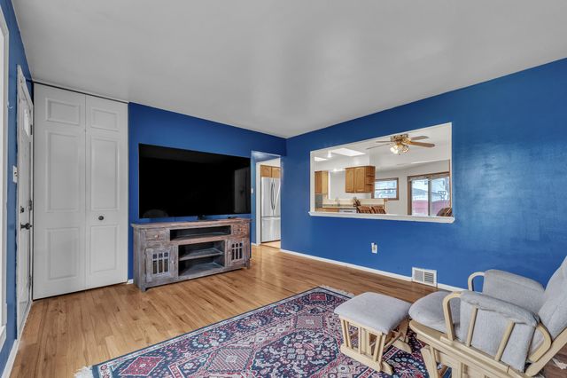 29210 Florence Street, Garden City, MI 48135